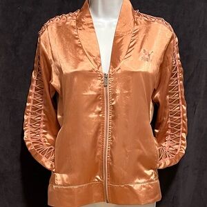 PUMA Women's Shimmering Pink Lightweight Jacket